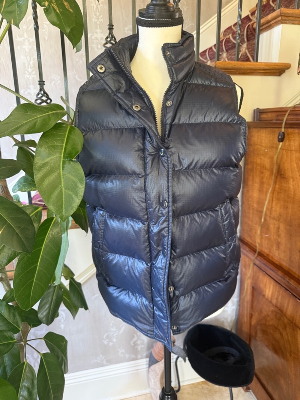J CREW ladies, navy puffer, jacket, size, medium, zipper snap closure, exc cond - Picture 9 of 13